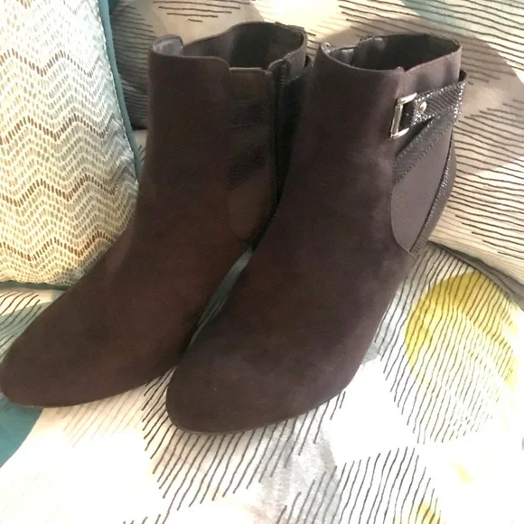 NEW Karen Scott Major Brown High Heel Bootie - Picture 3 of 12